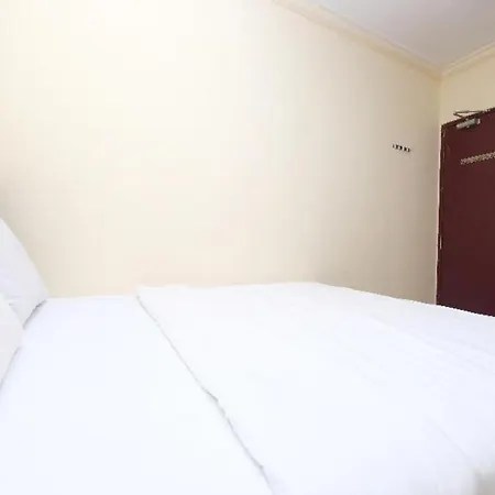 Oyo 89843 Mye Hotel